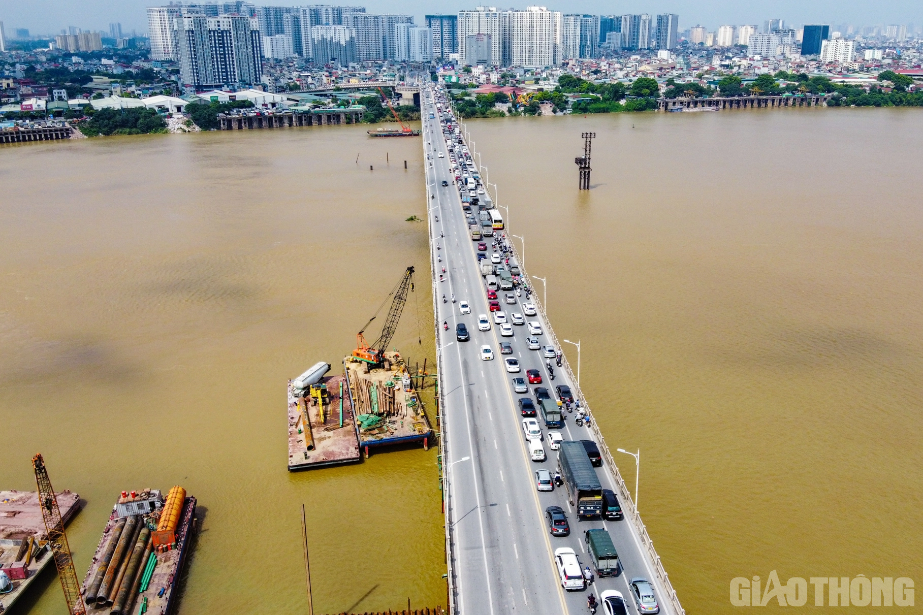 Nh&igrave;n lại gần 3 năm l&agrave;m cầu Vĩnh Tuy 2 - Ảnh 5.