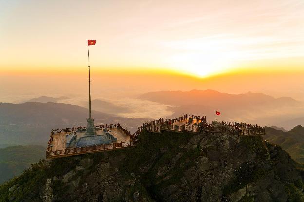 photo-1693367500196 photo-1693367500196