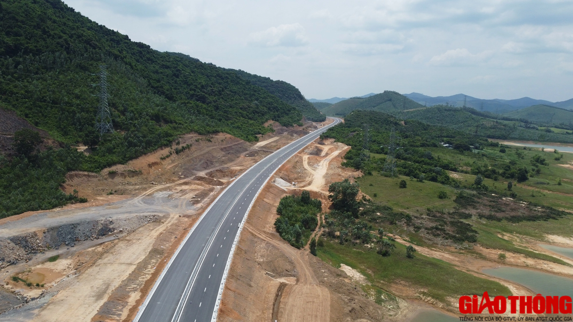 Toàn tuyến cao tốc QL45 - Nghi Sơn trước ngày thông xe - Ảnh 11. Toàn tuyến cao tốc QL45 - Nghi Sơn trước ngày thông xe - Ảnh 11.