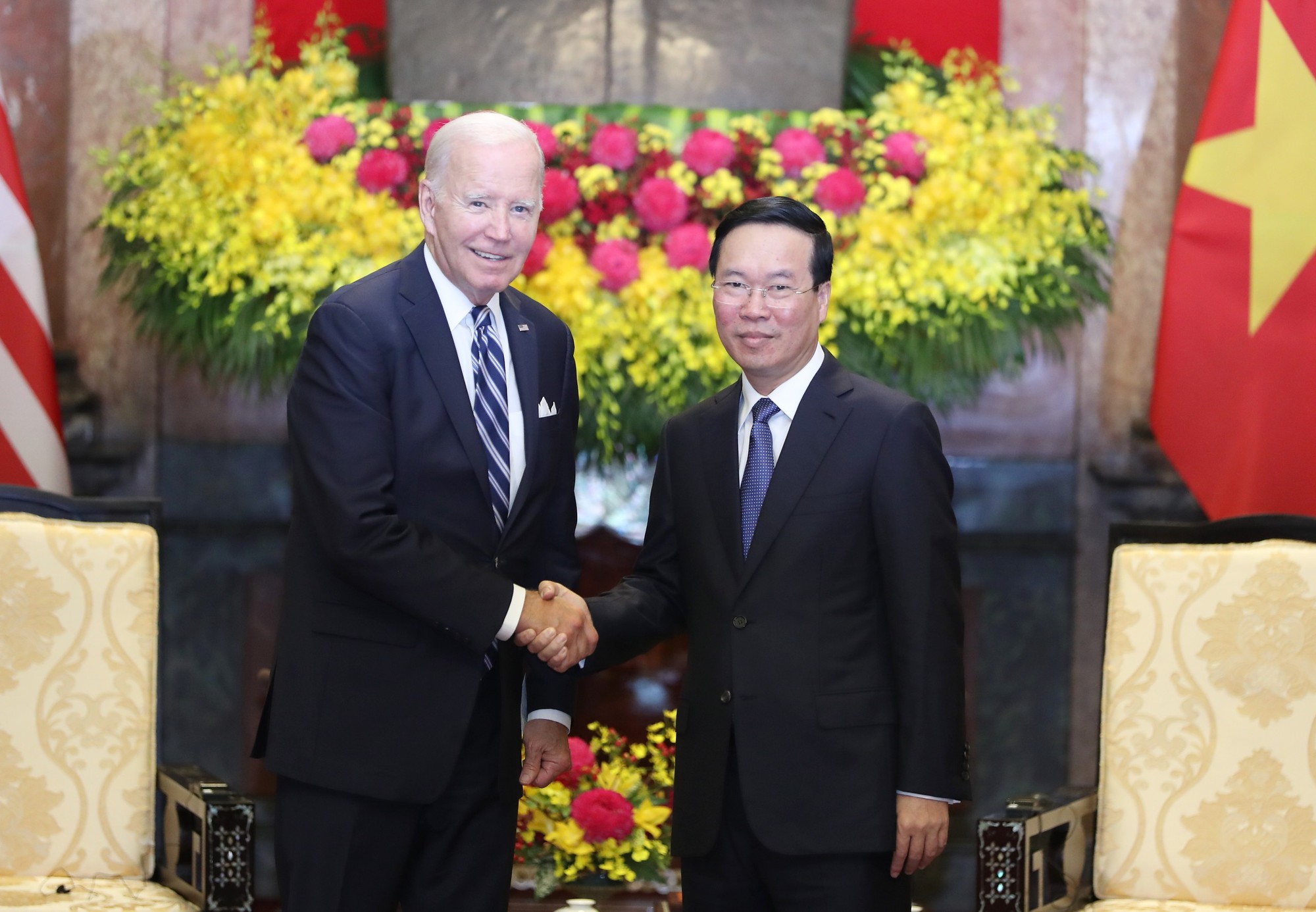 Tổng thống Hoa Kỳ Joe Biden rời H&agrave; Nội, kết th&uacute;c tốt đẹp chuyến thăm lịch sử - Ảnh 5.