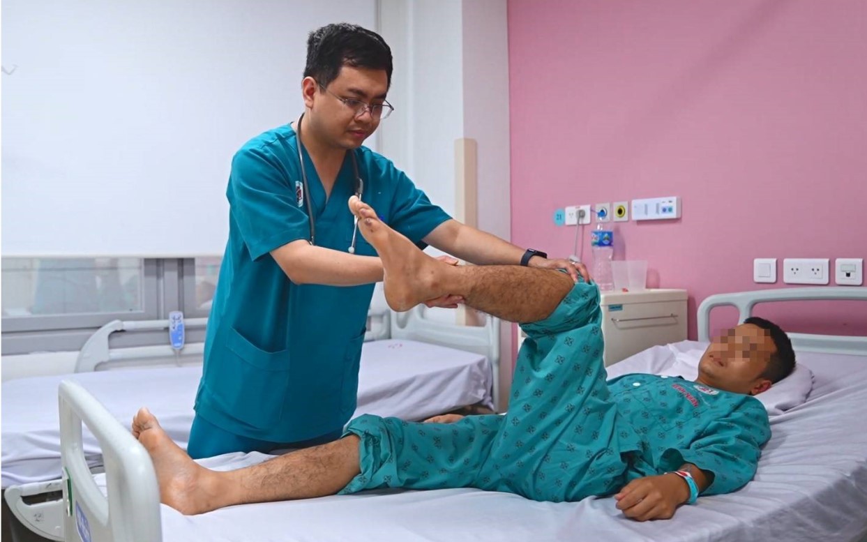 Ngoạn mục hồi sinh tr&aacute;i tim cho chiến sĩ bi&ecirc;n ph&ograve;ng 19 tuổi