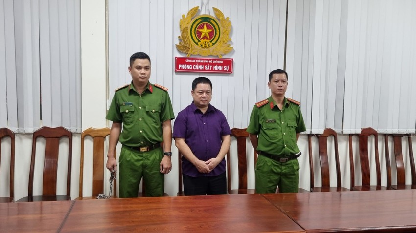 Cựu Cục trưởng đăng kiểm chi 100.000 USD chạy &aacute;n bất th&agrave;nh - Ảnh 1.