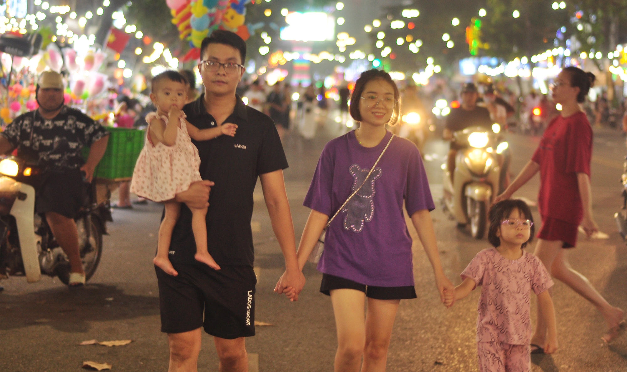 Cận cảnh kh&ocirc;ng kh&iacute; lễ hội Tết Trung thu lớn nhất cả nước ở Tuy&ecirc;n Quang - Ảnh 15.