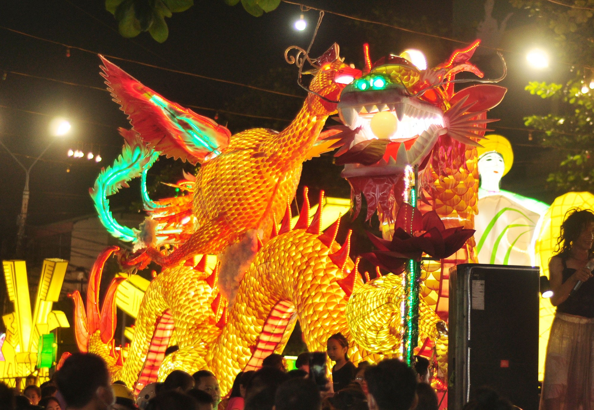 Cận cảnh kh&ocirc;ng kh&iacute; lễ hội Tết Trung thu lớn nhất cả nước ở Tuy&ecirc;n Quang - Ảnh 22.