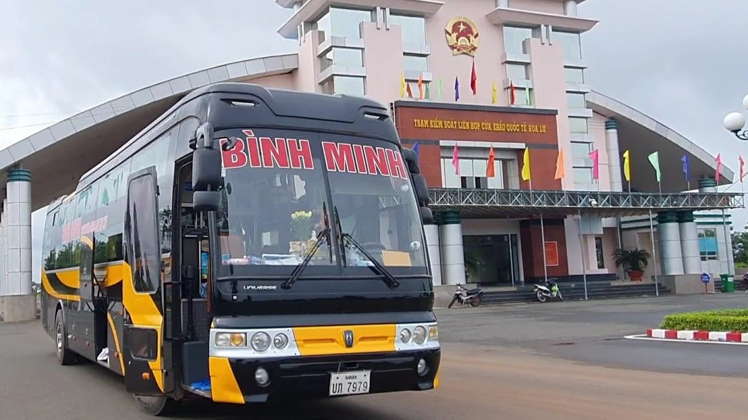 Giấy ph&eacute;p li&ecirc;n vận xe chở kh&aacute;ch du lịch Việt Nam - L&agrave;o c&oacute; thời hạn bao l&acirc;u? - Ảnh 1.