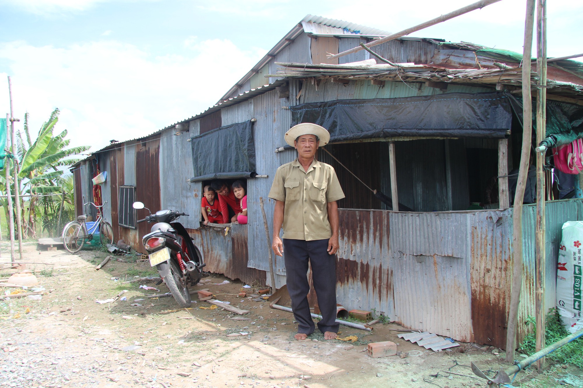 Gia cảnh của gia đ&igrave;nh c&oacute; ba người tử vong do tai nạn giao th&ocirc;ng - Ảnh 1.