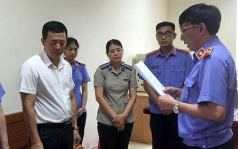 Viện Kiểm s&aacute;t tối cao bắt c&aacute;n bộ Chi cục Thi h&agrave;nh &aacute;n TP Y&ecirc;n B&aacute;i