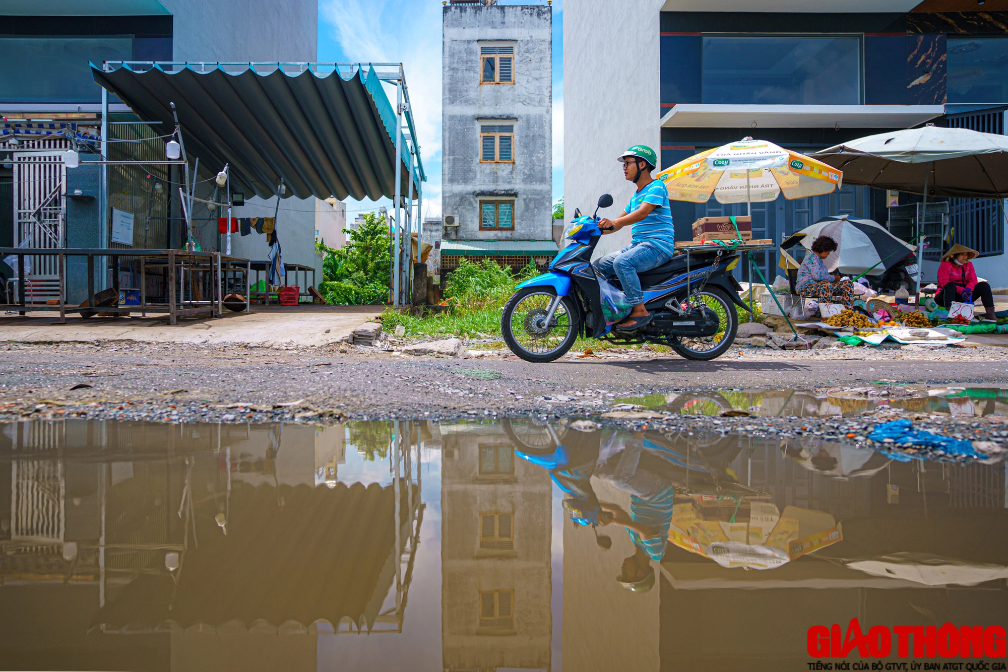 Ổ voi, ổ g&agrave; 'bủa v&acirc;y' khu t&aacute;i định cư Bến Lức ở TP.HCM - Ảnh 6.