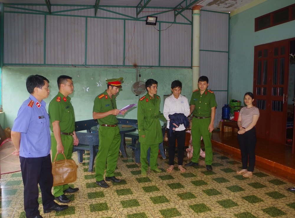 Gia Lai: Bắt tạm giam c&aacute;n bộ địa ch&iacute;nh x&atilde; - Ảnh 1.