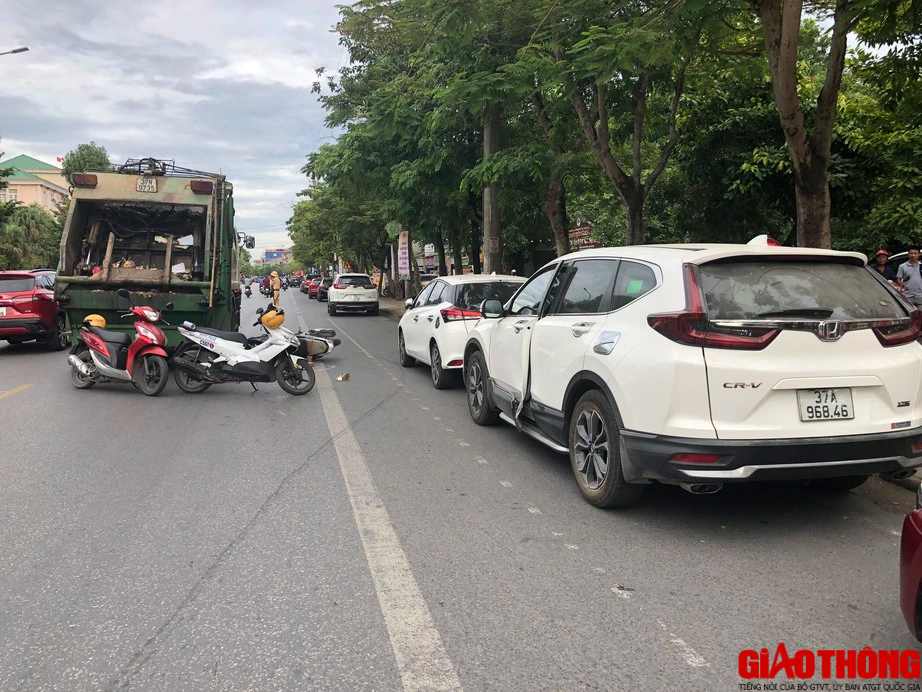 Người phụ nữ tử vong sau c&uacute; mở cửa của t&agrave;i xế &ocirc; t&ocirc;: Lặng người sau c&acirc;u n&oacute;i của con thơ - Ảnh 3.