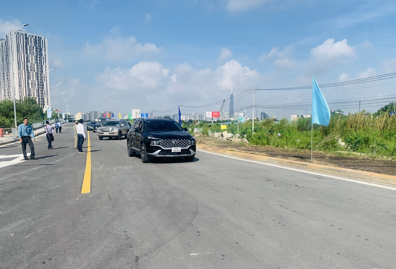 Th&ocirc;ng xe đường song h&agrave;nh cao tốc TP.HCM - Long Th&agrave;nh - Dầu Gi&acirc;y sau 6 năm thi c&ocirc;ng  - Ảnh 2.