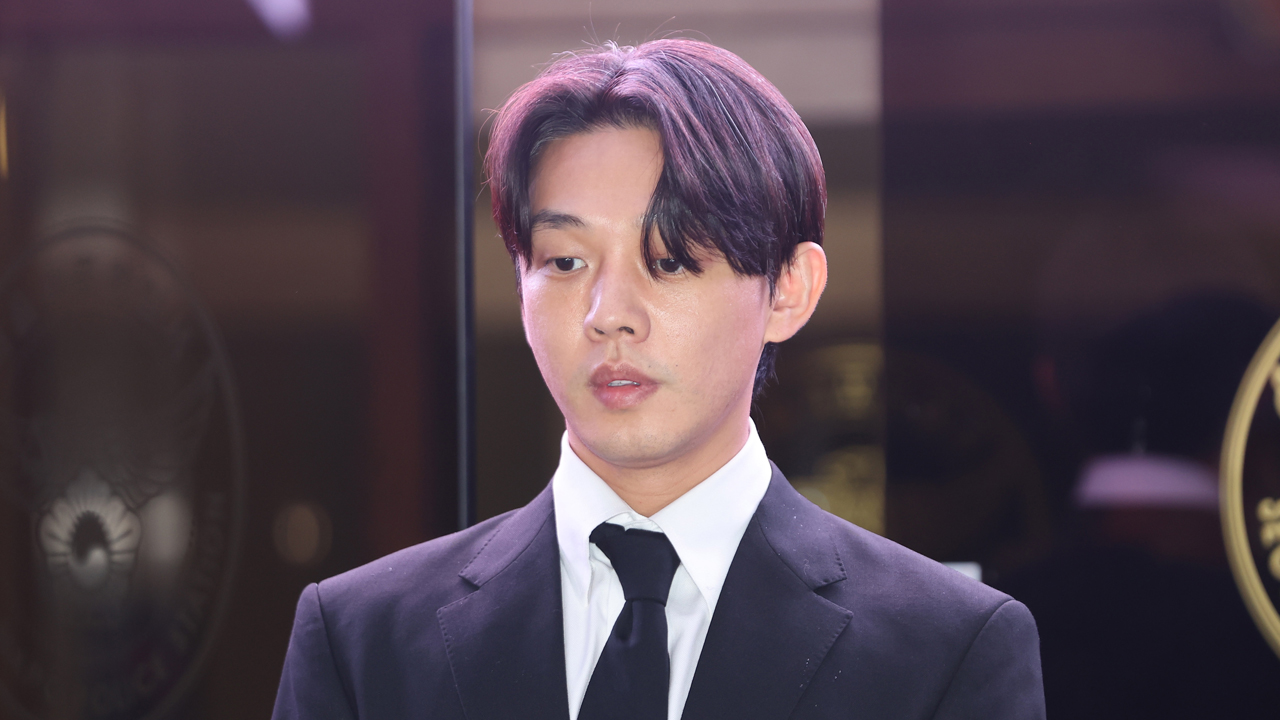 Cảnh s&aacute;t tiếp tục y&ecirc;u cầu bắt giữ Yoo Ah In - Ảnh 1.