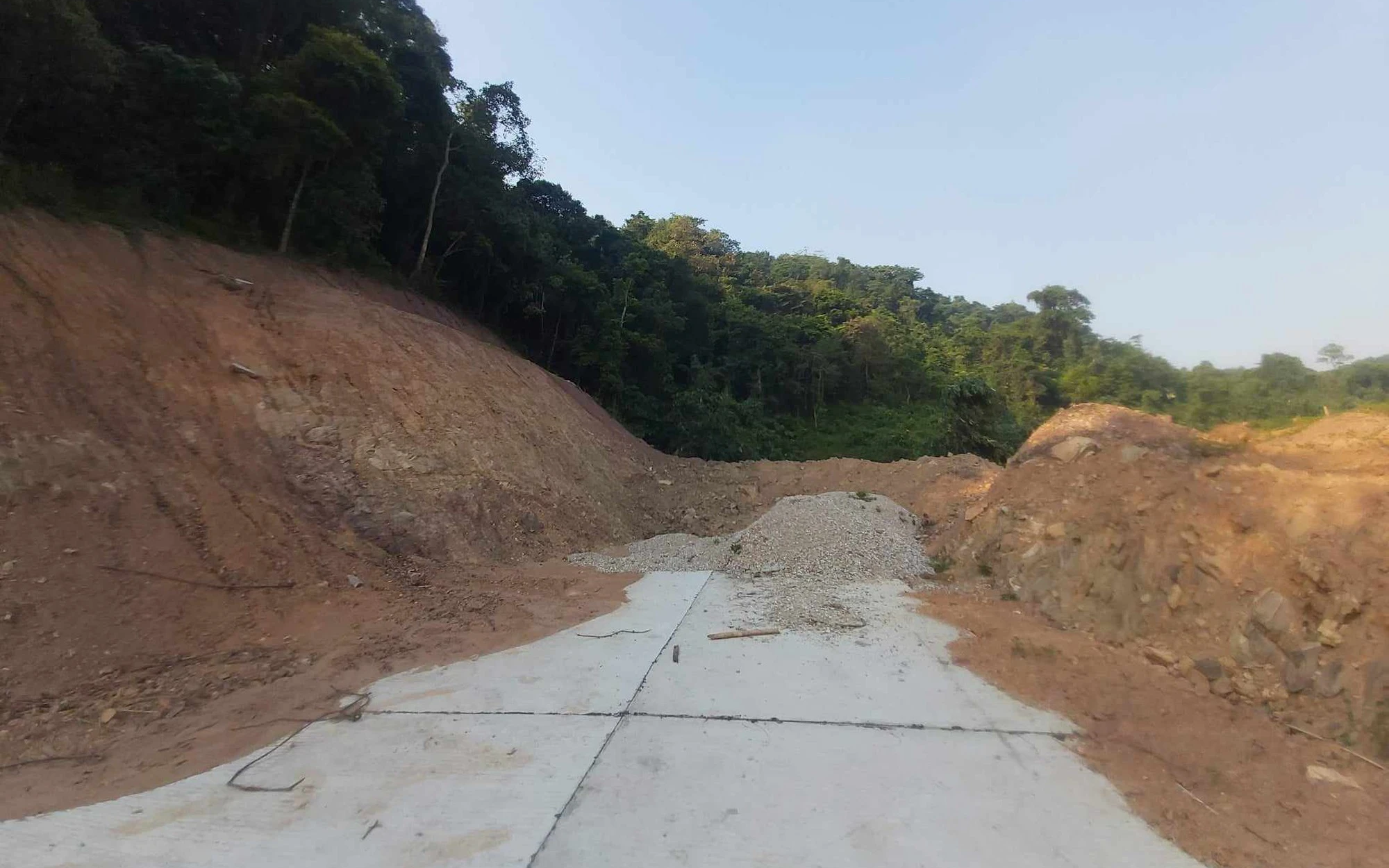 Dự &aacute;n đường nối Hải Dương - Quảng Ninh dang dở v&igrave; vướng 600m đất rừng tự nhi&ecirc;n