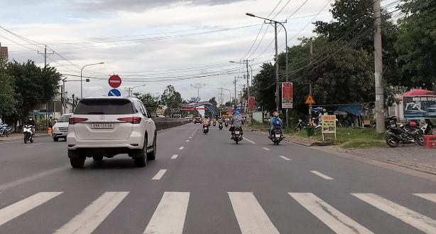 photo-1695047051209