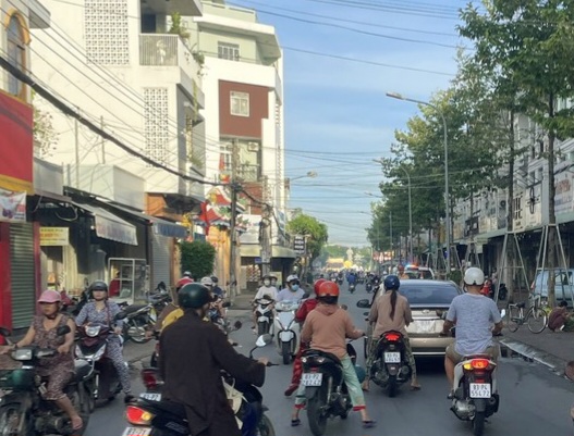 S&oacute;c Trăng: Xử l&yacute; h&agrave;ng loạt &ocirc; t&ocirc; l&aacute;i xe v&agrave;o đường cấm - Ảnh 2.