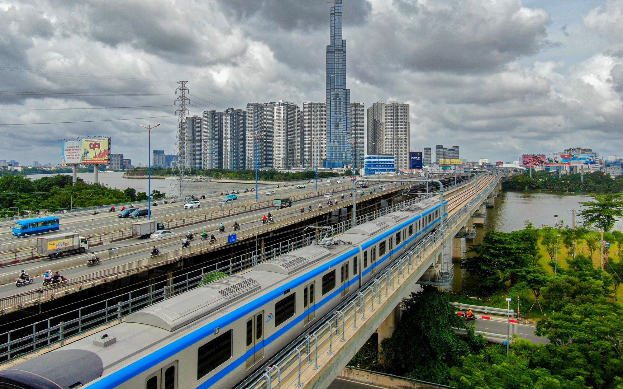 TP.HCM cần g&igrave; để l&agrave;m nhanh 8 tuyến metro?