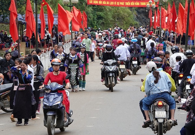 Phơi phới Tết Độc lập 2/9 ở T&acirc;y Bắc - Ảnh 1.