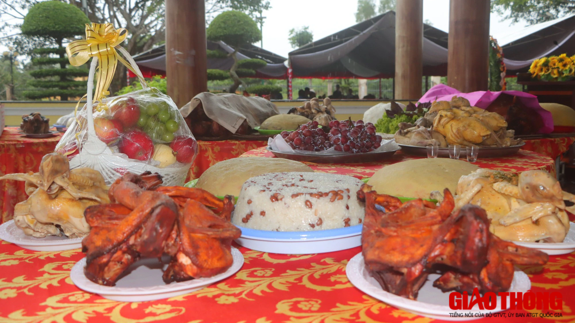 H&agrave;ng ng&agrave;n người d&acirc;n ở Bạc Li&ecirc;u d&acirc;ng hương tưởng niệm B&aacute;c ng&agrave;y tết Độc lập - Ảnh 5.