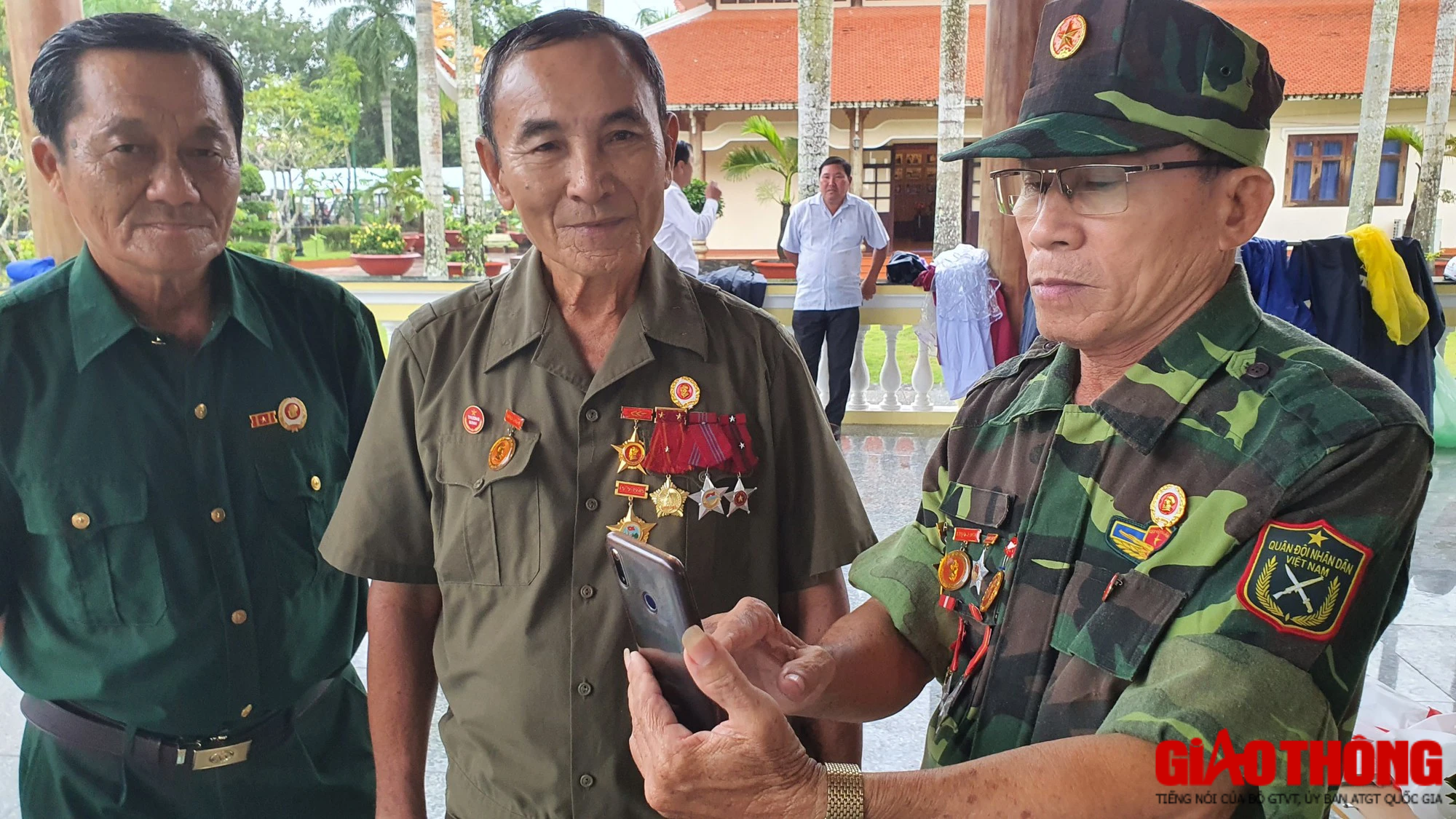 H&agrave;ng ng&agrave;n người d&acirc;n ở Bạc Li&ecirc;u d&acirc;ng hương tưởng niệm B&aacute;c ng&agrave;y tết Độc lập - Ảnh 7.