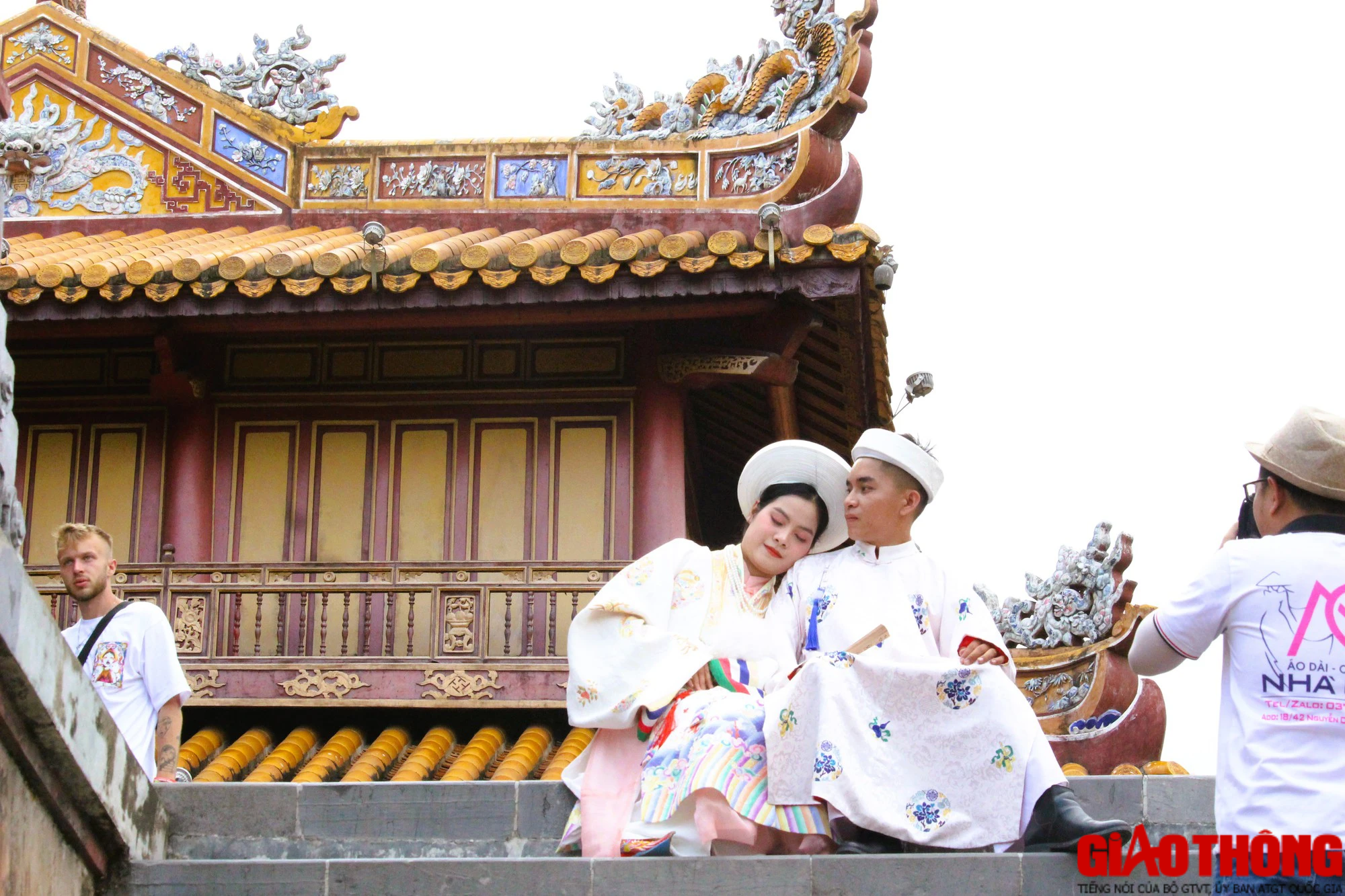 Đại Nội Huế nườm nượp kh&aacute;ch tham quan trong ng&agrave;y nghỉ lễ 2/9 - Ảnh 12.