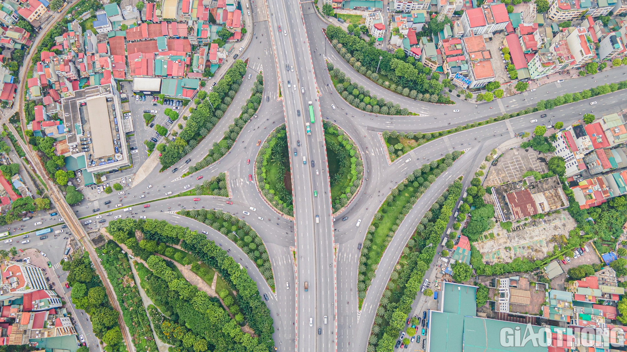 Ngắm những n&uacute;t giao th&ocirc;ng hiện đại ở H&agrave; Nội - Ảnh 19.