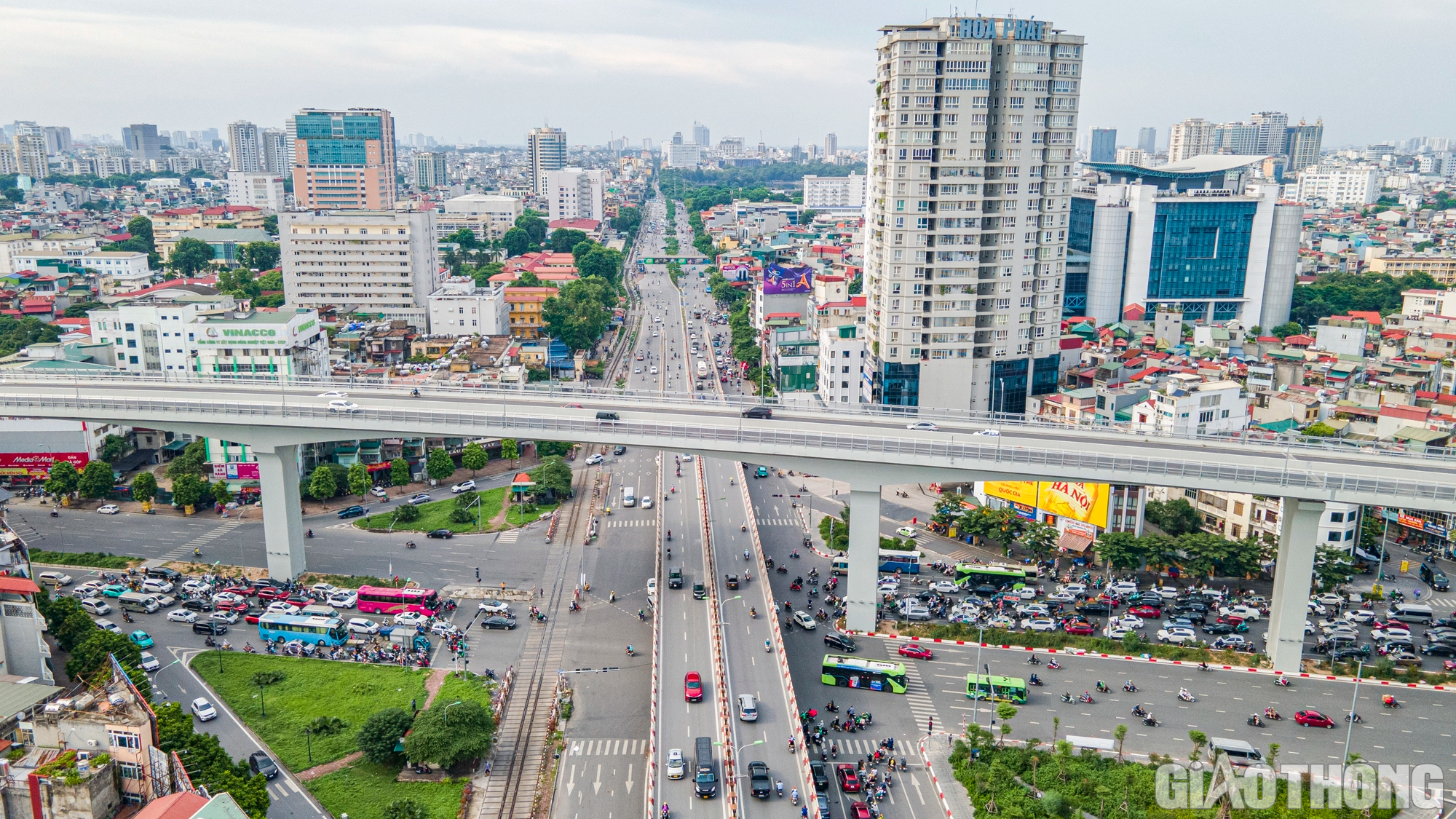 Ngắm những n&uacute;t giao th&ocirc;ng hiện đại ở H&agrave; Nội - Ảnh 23.