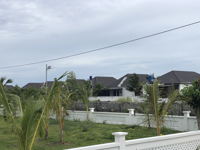 Nh&igrave;n từ chuyện cưỡng chế biệt thự tr&aacute;i ph&eacute;p - Ảnh 1.