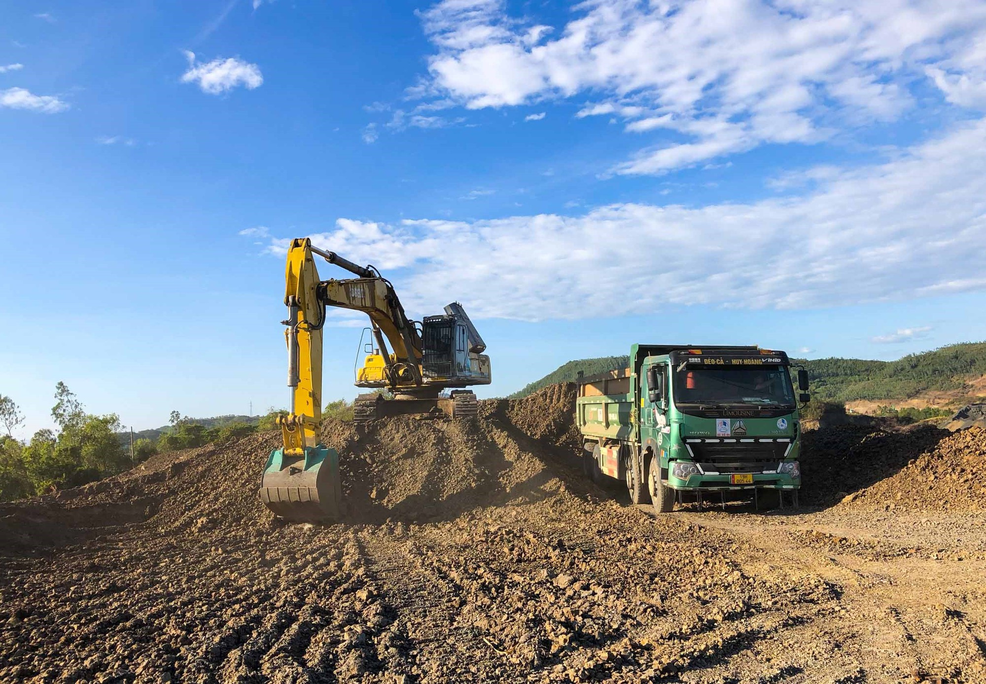 G&aacute;c nghỉ lễ, đua tiến độ cao tốc Ch&iacute; Thạnh - V&acirc;n Phong trước m&ugrave;a mưa - Ảnh 9.