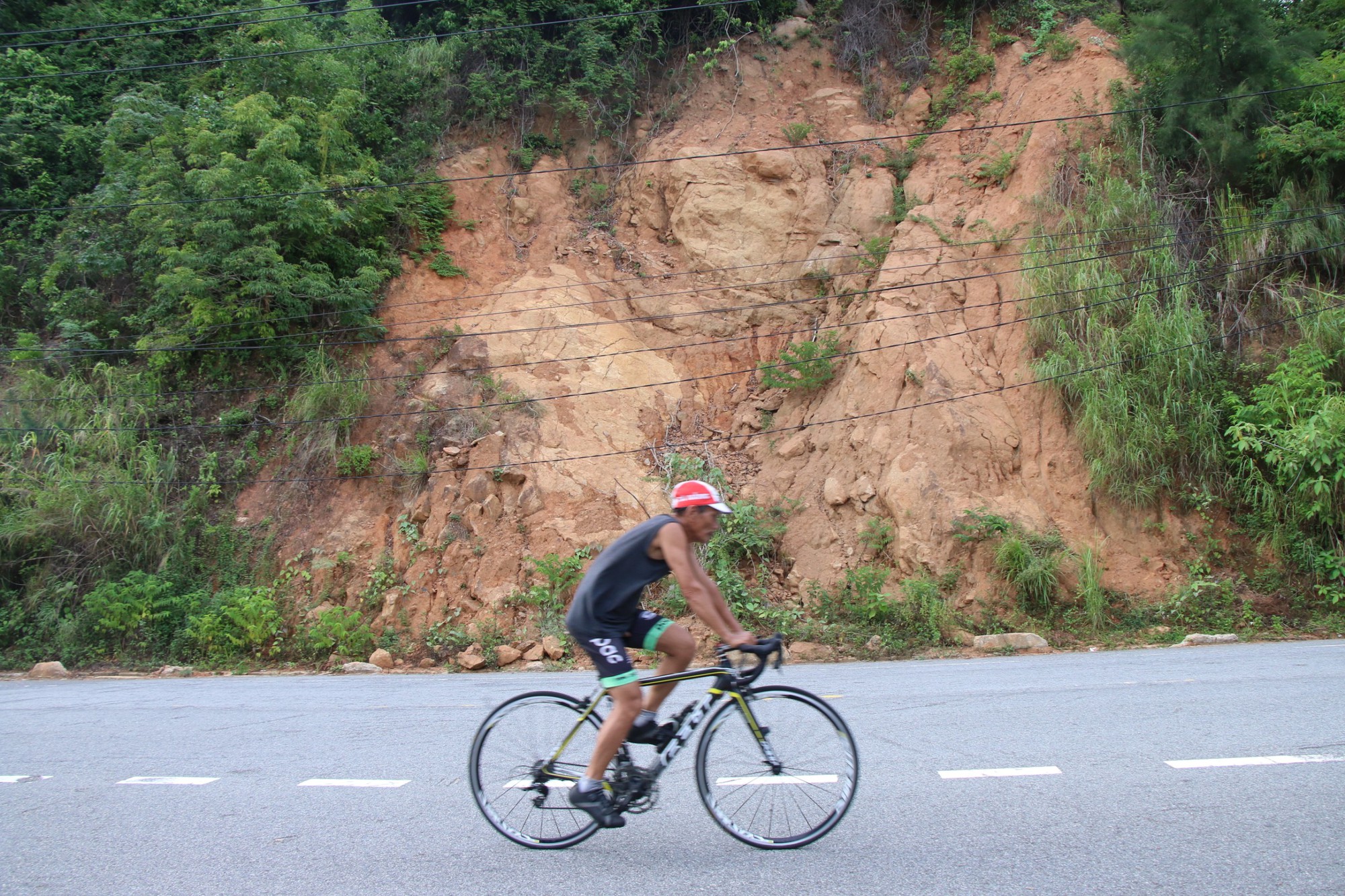Đ&agrave; Nẵng: Gần 170 tỷ đồng gia cố đường ven biển v&agrave; đường l&ecirc;n b&aacute;n đảo Sơn Tr&agrave; - Ảnh 2.