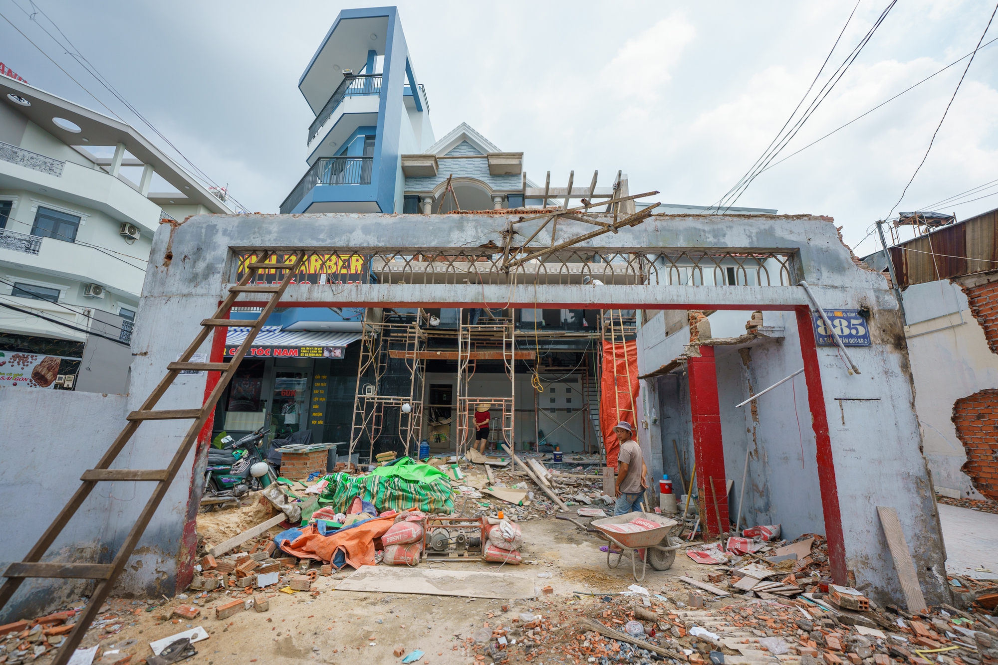 Hiện trạng tuyến đường Tân Kỳ Tân Quý đang được mở rộng - Ảnh 7. Hiện trạng tuyến đường Tân Kỳ Tân Quý đang được mở rộng - Ảnh 7.