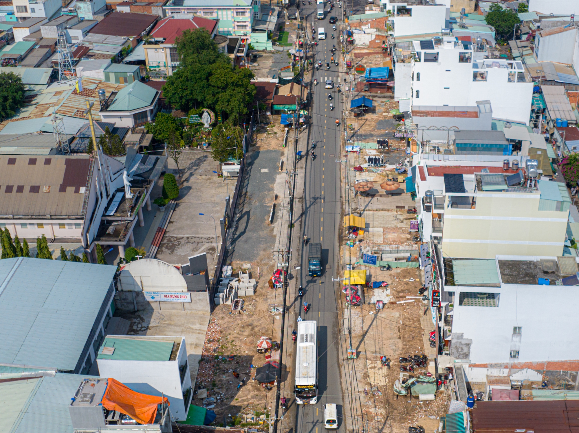 Hiện trạng tuyến đường Tân Kỳ Tân Quý đang được mở rộng - Ảnh 4. Hiện trạng tuyến đường Tân Kỳ Tân Quý đang được mở rộng - Ảnh 4.