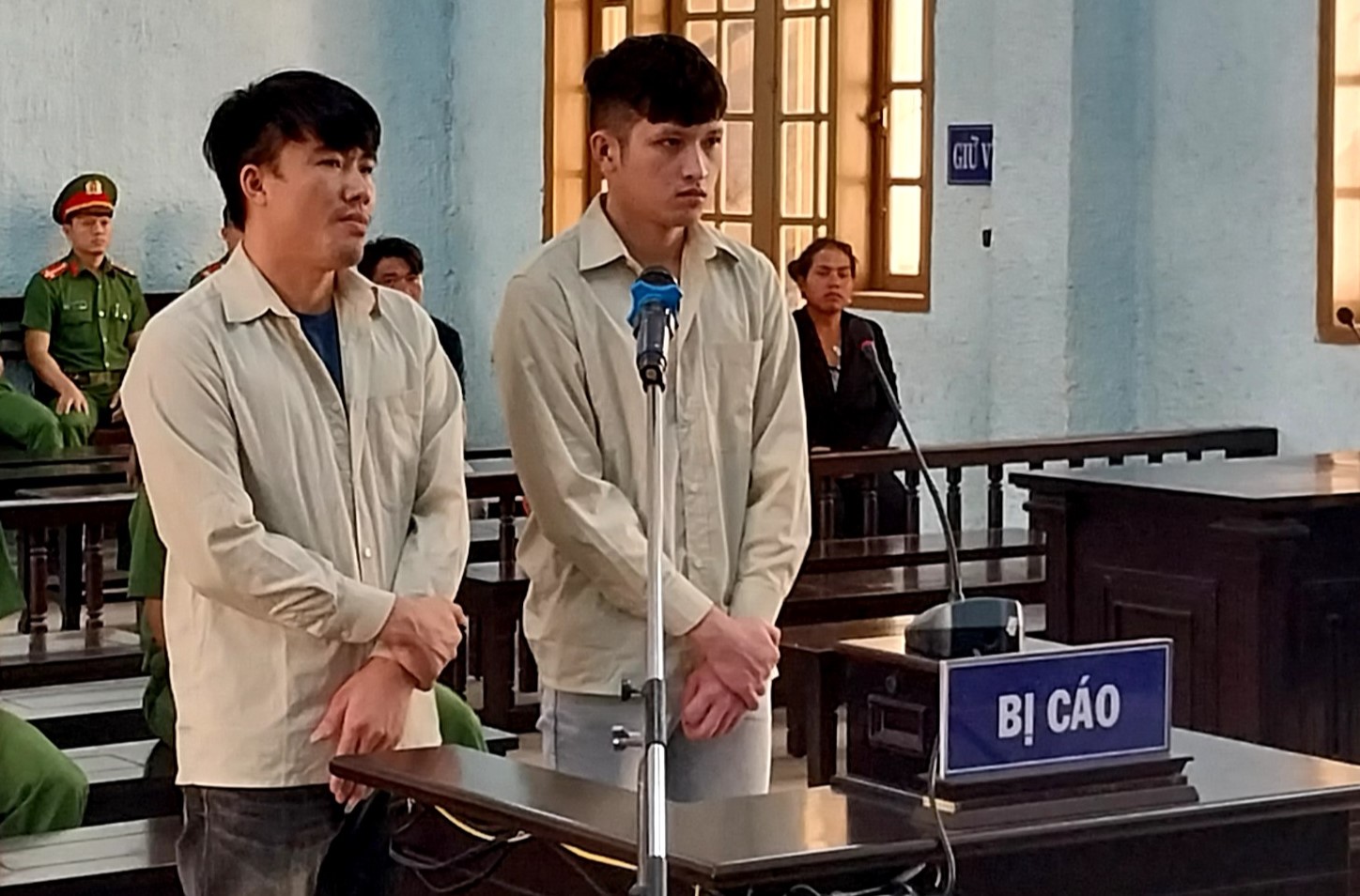 B&aacute;n người sang Campuchia, 2 thanh ni&ecirc;n l&atilde;nh &aacute;n t&ugrave; - Ảnh 1.