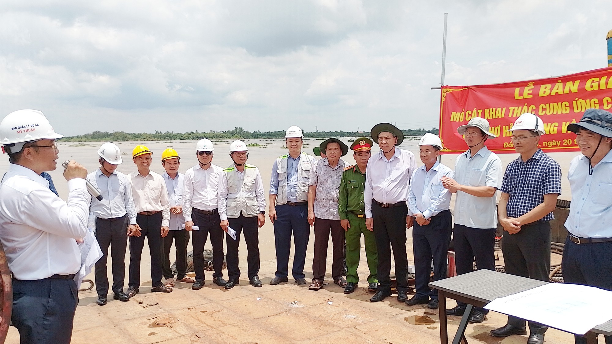 Giải cơn kh&aacute;t c&aacute;t cho cao tốc Cần Thơ - C&agrave; Mau - Ảnh 2.