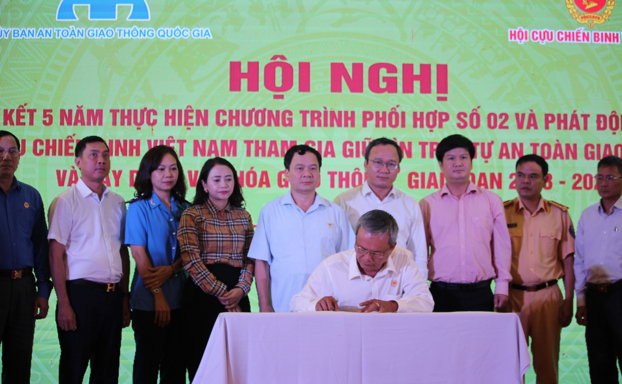 Ph&aacute;t huy vai tr&ograve; bảo đảm ATGT của Hội Cựu chiến binh trong t&igrave;nh h&igrave;nh mới - Ảnh 6.