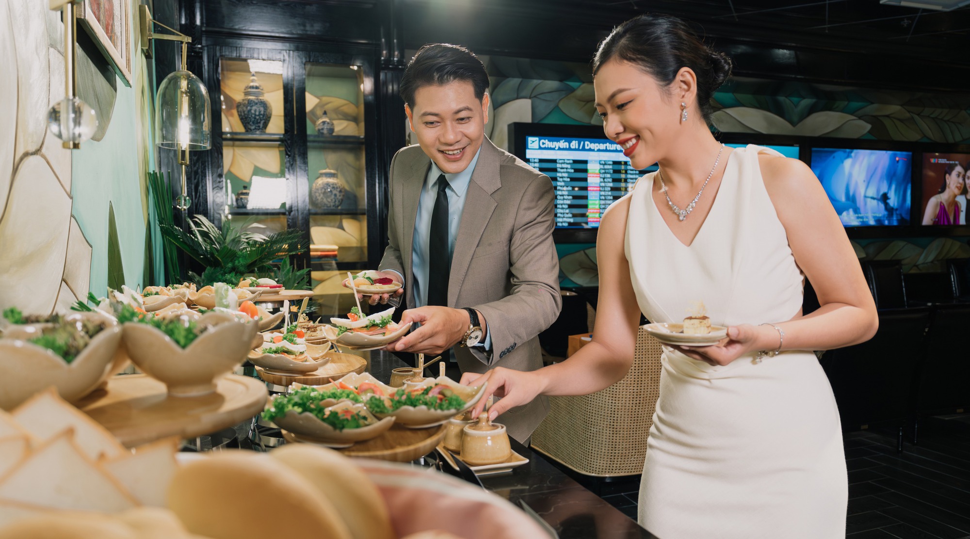 Đến T&acirc;n Sơn Nhất được thưởng thức phở Sen Sasco  - Ảnh 2.