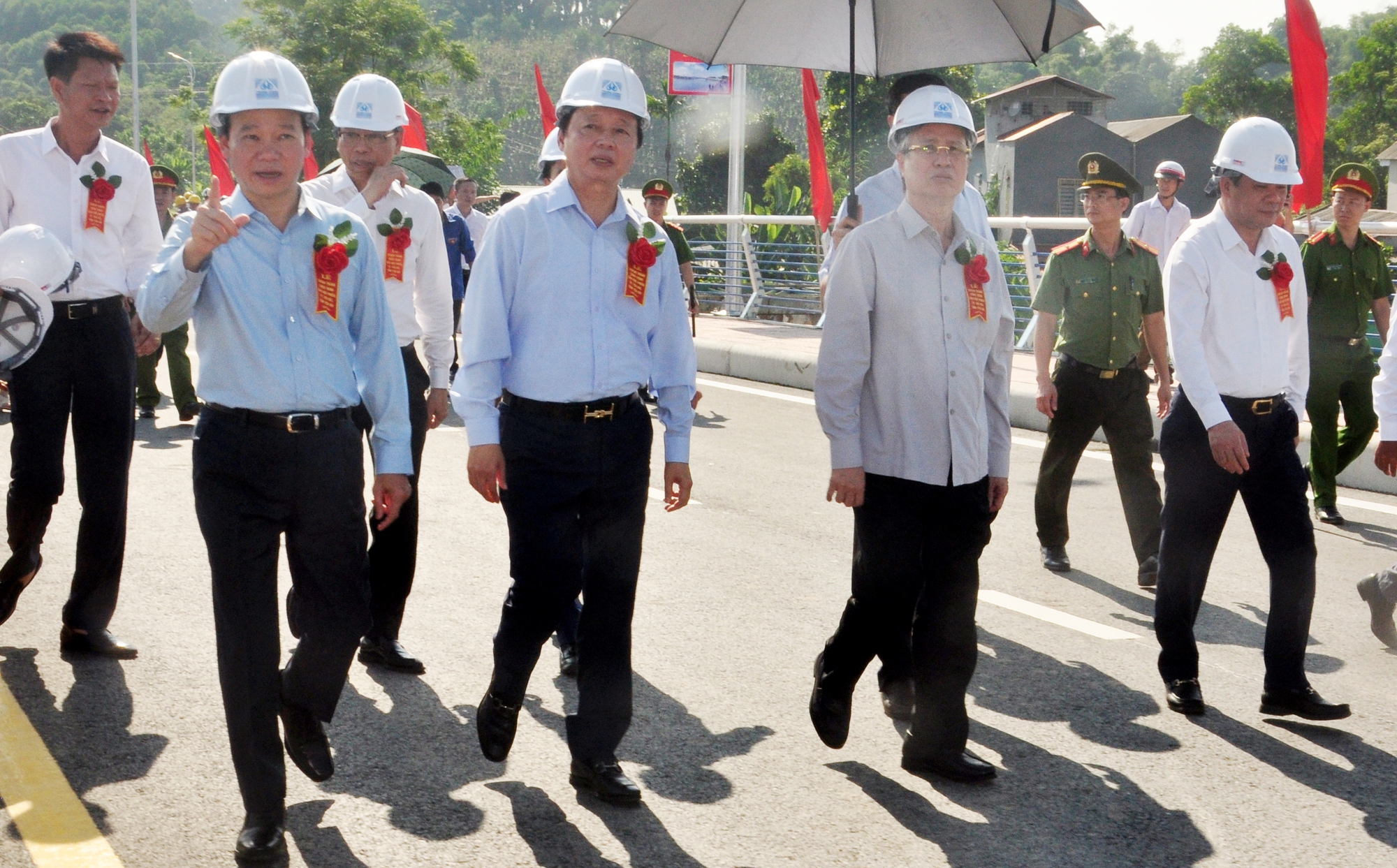 Y&ecirc;n B&aacute;i: Kh&aacute;nh th&agrave;nh c&acirc;y cầu thứ 8 bắc qua s&ocirc;ng Hồng - Ảnh 5.