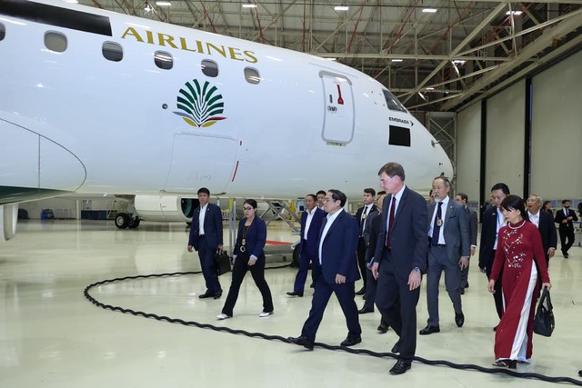 Thủ tướng đề nghị Tập đo&agrave;n h&agrave;ng kh&ocirc;ng vũ trụ Embraer mở rộng hoạt động tại Việt Nam - Ảnh 2.
