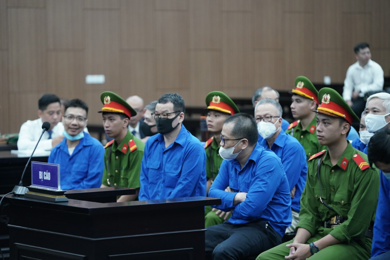 Cựu Chủ tịch, cựu Tổng gi&aacute;m đốc VEC hầu t&ograve;a vụ cao tốc Đ&agrave; Nẵng - Quảng Ng&atilde;i - Ảnh 1.