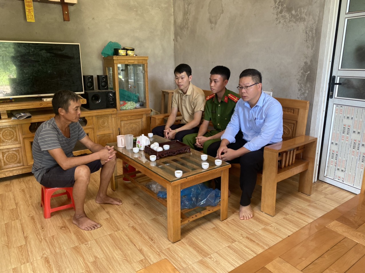 Nghẹo ng&agrave;o nước mắt cha, mẹ nam thanh ni&ecirc;n bị tật nguyền bẩm sinh tử vong do TNGT - Ảnh 4.