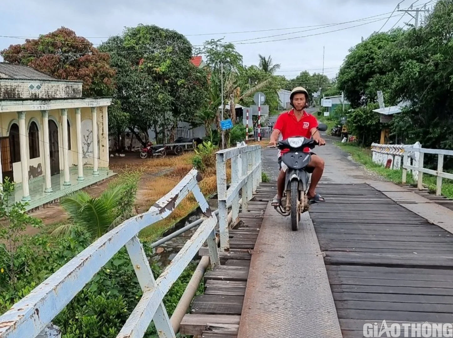 Hiện trạng xuống cấp của tuyến quốc lộ d&agrave;i nhất qua Tr&agrave; Vinh - Ảnh 4.