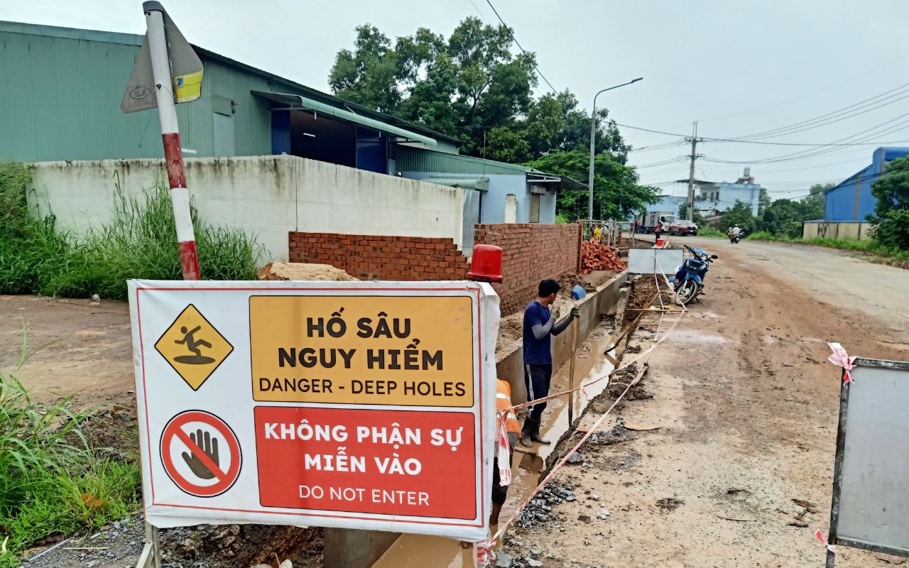 Sụp 50m mương tho&aacute;t nước ở dự &aacute;n n&acirc;ng cấp đường 10 tỷ ở Đồng Nai: Chủ đầu tư n&oacute;i g&igrave;?