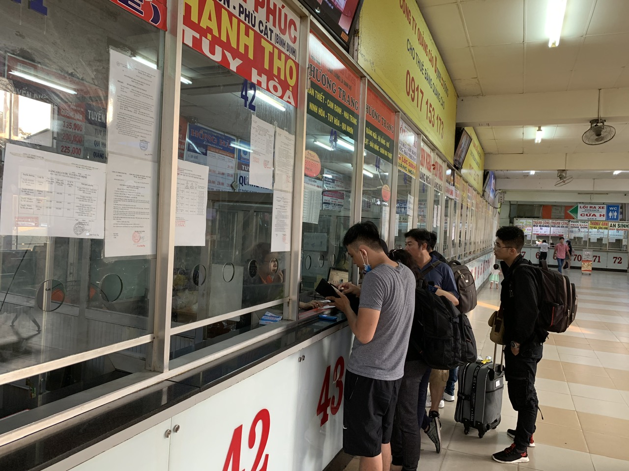 V&igrave; sao bến xe Miền Đ&ocirc;ng mới vẫn vắng như &ldquo;ch&ugrave;a B&agrave; Đanh&rdquo;?   - Ảnh 2.