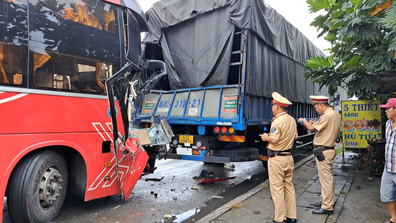 Tin tức tai nạn giao th&ocirc;ng mới nhất ng&agrave;y h&ocirc;m nay 28/9/2023 - Ảnh 1.