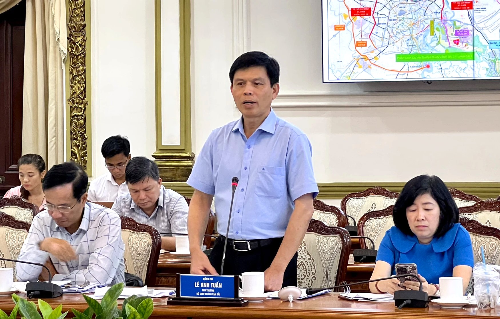 Ph&aacute;t huy vai tr&ograve; điều phối nguồn vật liệu của TP.HCM l&agrave;m đường V&agrave;nh đai 3 - Ảnh 1.