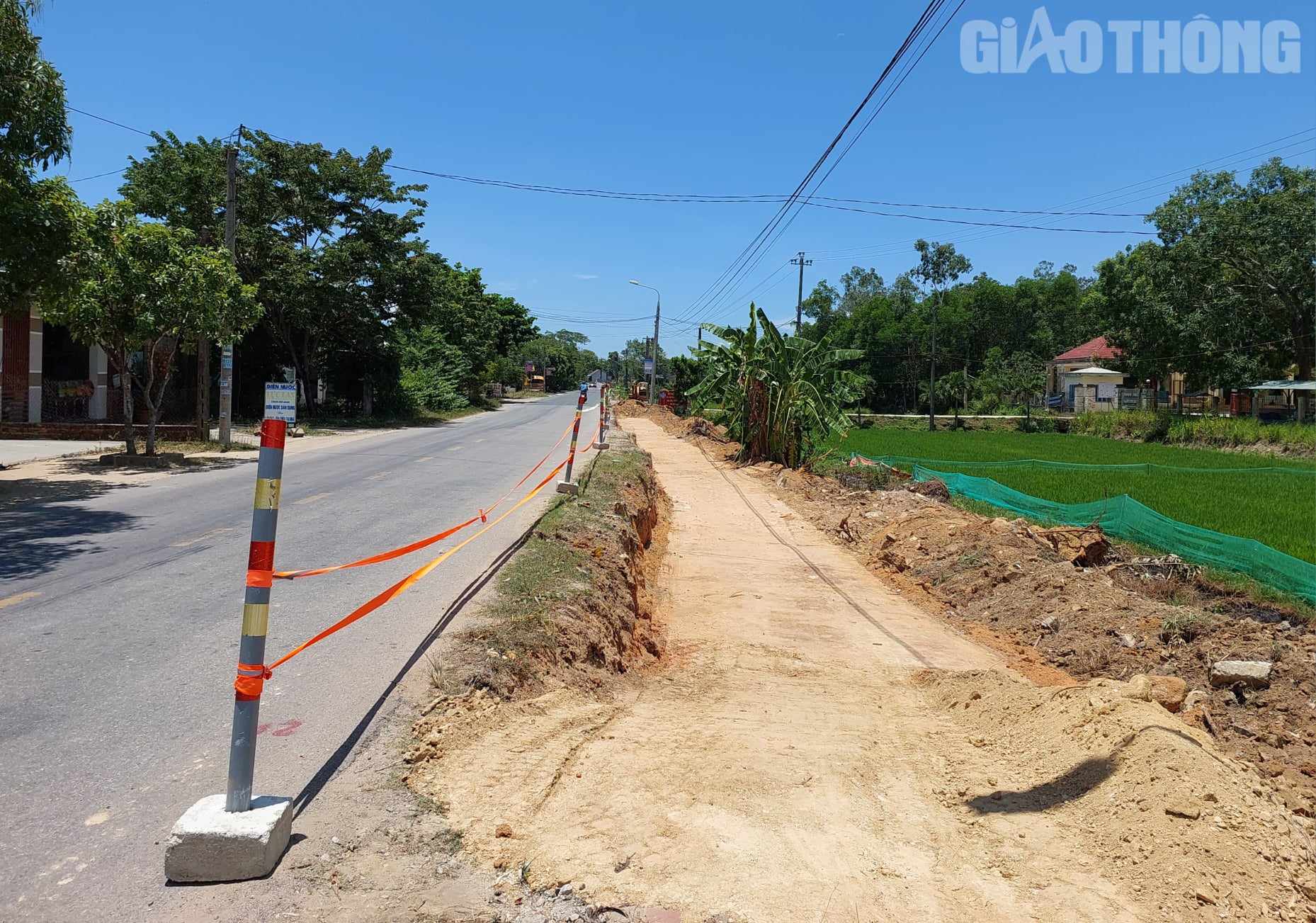 Ấn định mốc b&agrave;n giao mặt bằng dự &aacute;n cải tạo, n&acirc;ng cấp QL14E Quảng Nam - Ảnh 1.