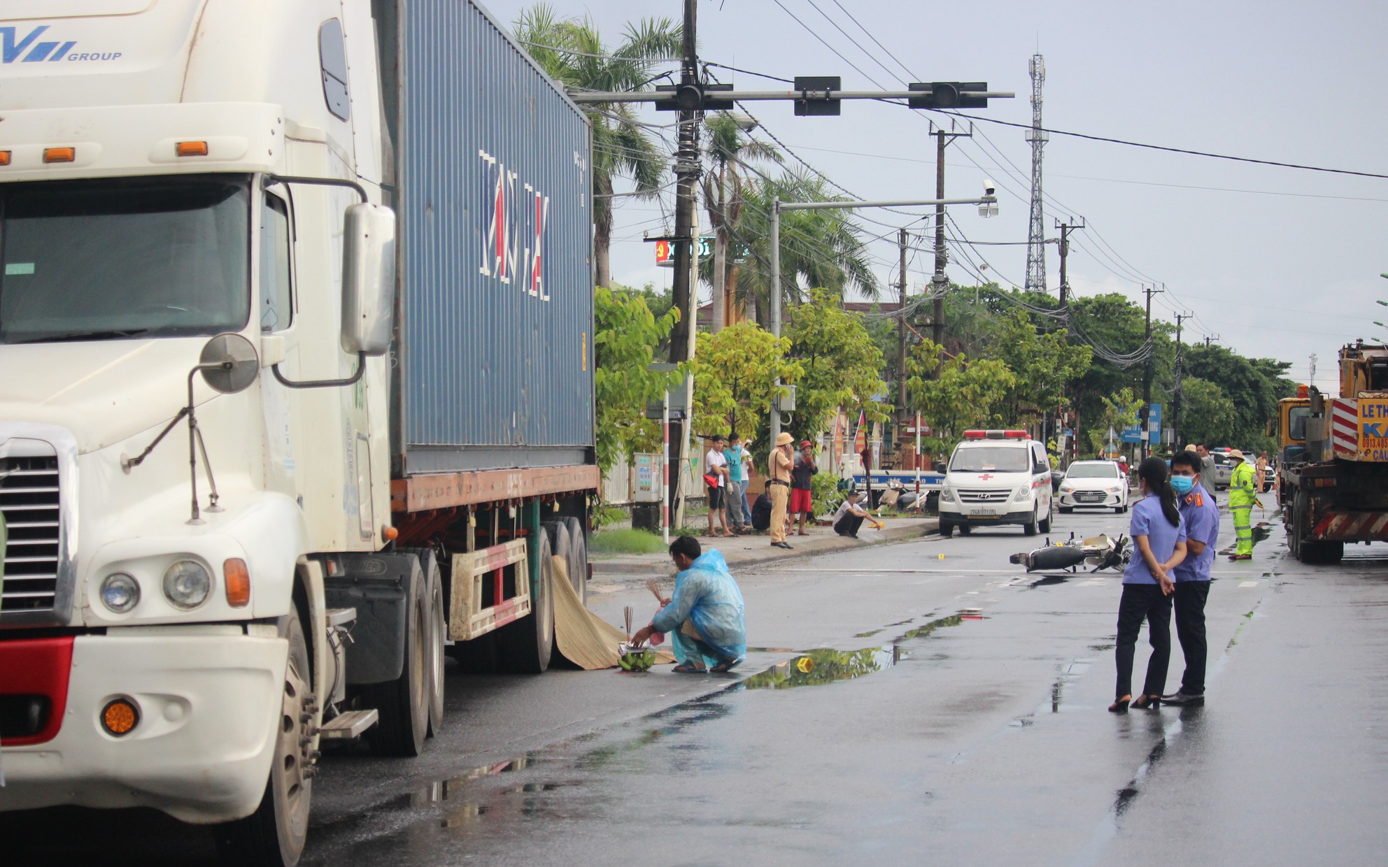 X&oacute;t xa người mẹ ngh&egrave;o đơn th&acirc;n gặp tai nạn tử vong tr&ecirc;n đường về nh&agrave;