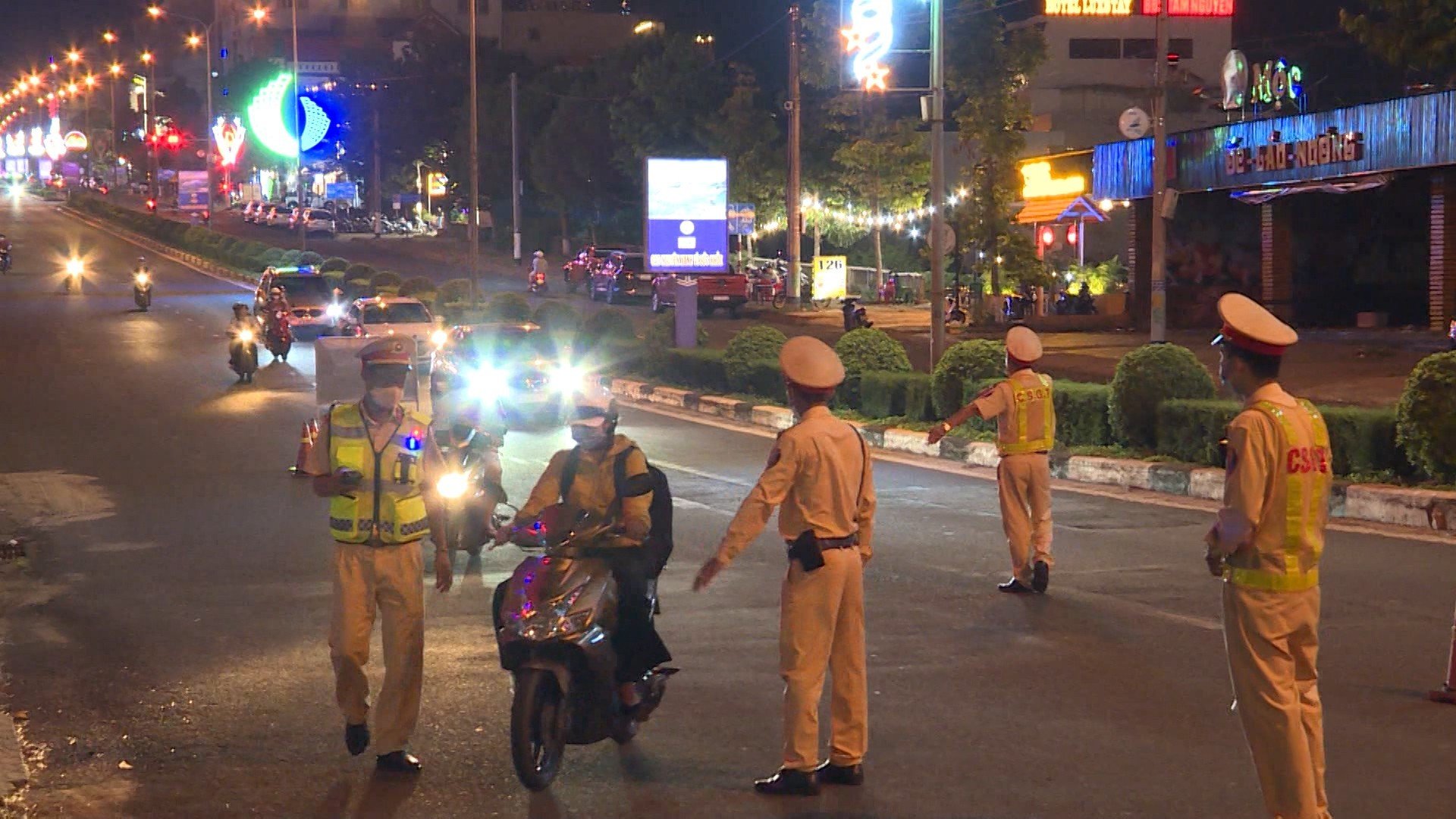 Gia Lai: 9 th&aacute;ng phạt hơn 70.000 trường hợp tham gia giao th&ocirc;ng vi phạm  - Ảnh 1.