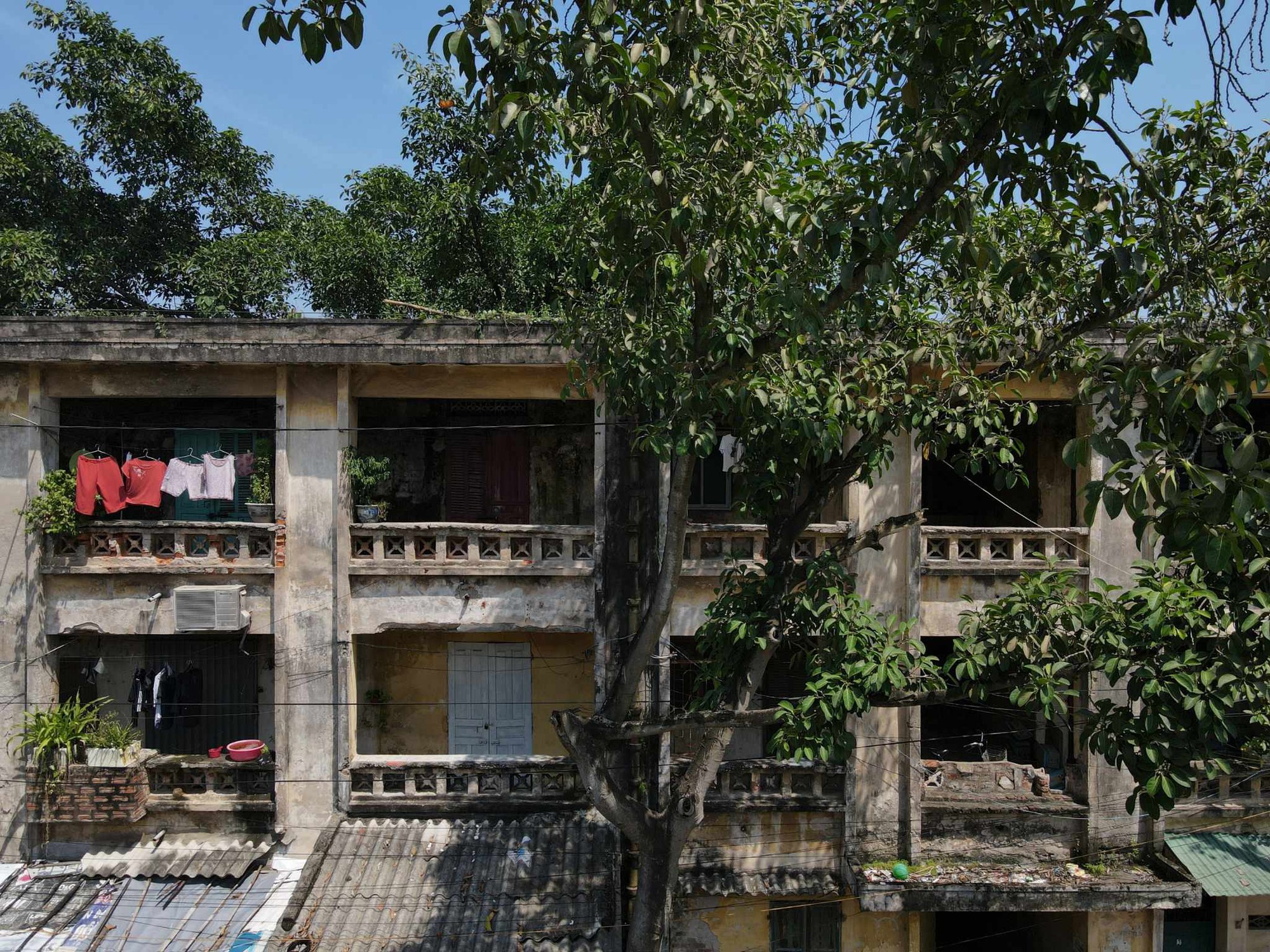 Hơn trăm hộ dân "sống mòn" trong khu tập thể nhà máy chế tạo bơm - Ảnh 15. Hơn trăm hộ dân "sống mòn" trong khu tập thể nhà máy chế tạo bơm - Ảnh 15.