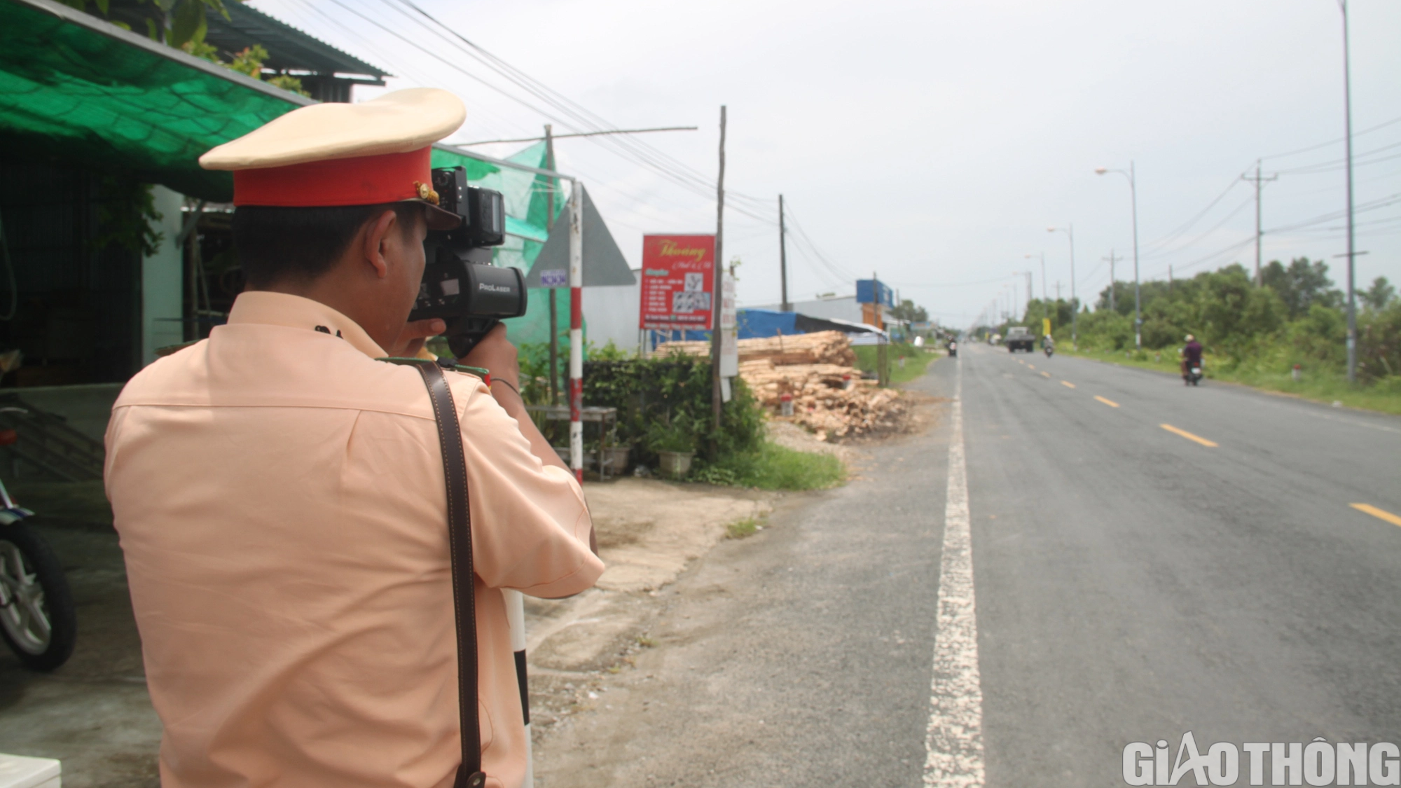 Cà Mau thực hiện quyết liệt các giải pháp giảm thiểu TNGT - Ảnh 1. Cà Mau thực hiện quyết liệt các giải pháp giảm thiểu TNGT - Ảnh 1.