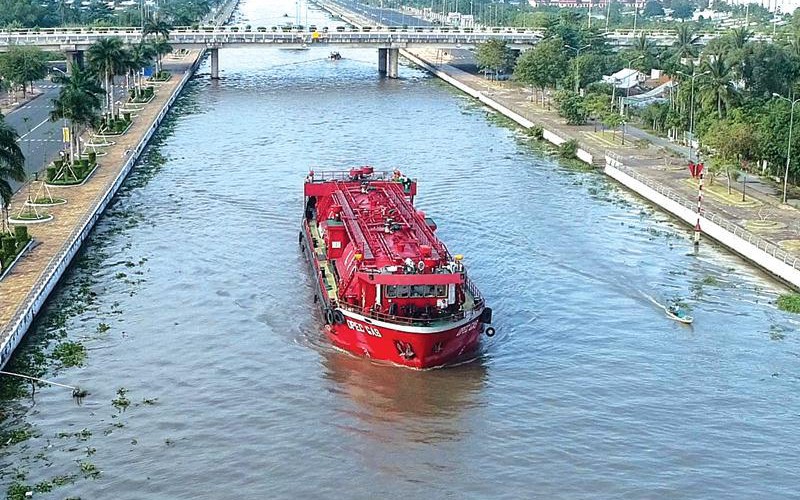 Sẽ ph&acirc;n cấp mạnh cho địa phương quản l&yacute; cảng, bến thủy nội địa
